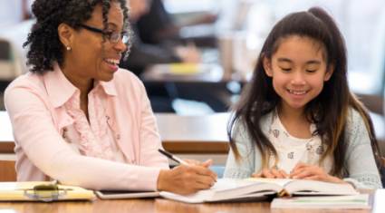 A women tutoring a student